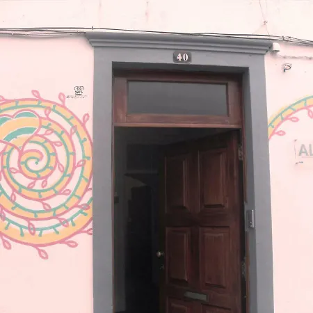 Hostal 1Ofushostel B&B Ponta Delgada