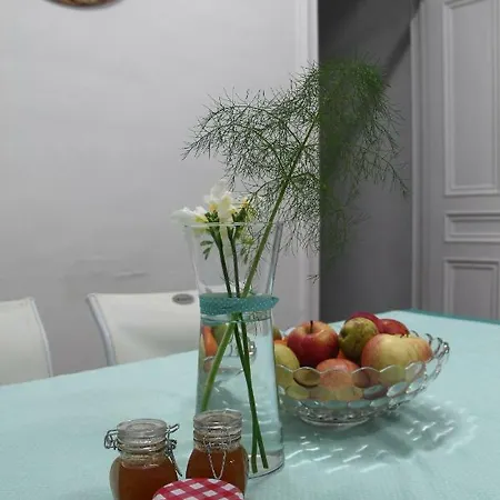 1Ofushostel B&B Ponta Delgada