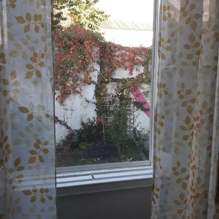1Ofushostel B&B Ponta Delgada
