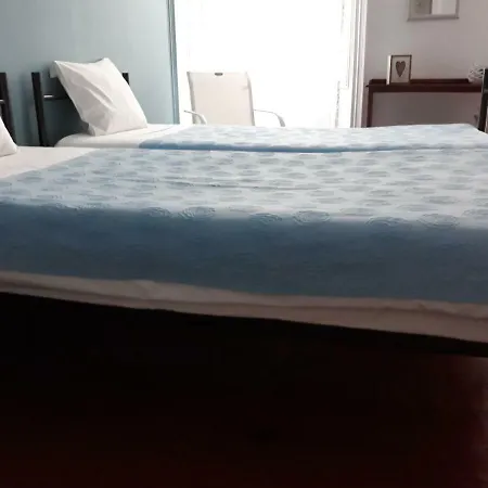 Hostal 1Ofushostel B&B Ponta Delgada